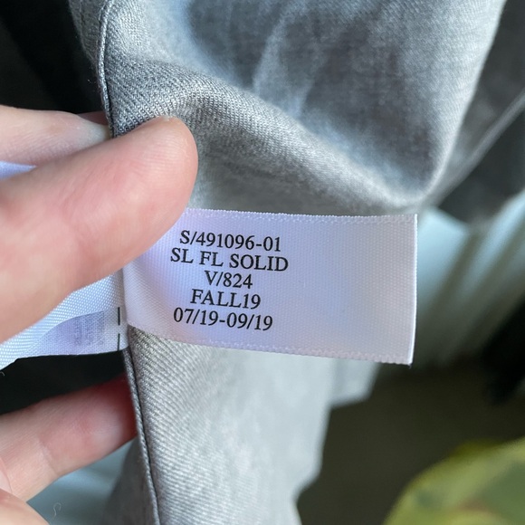 Luxe Flannel Men’s Untucked Shirt - Picture 3 of 3